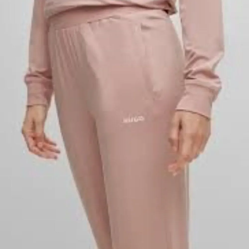 NWT HUGO BOSS CUFFED TRACKSUIT BOTTOMS IN BRUSHED JERSEY WITH LOGO size LARGE - Picture 3 of 4